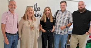 El Defensor y la jefa de gabinete reunidos con representantes de Tudela Comparte