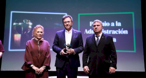 El Defensor recibe el Premio Solidarios ONCE Comunidad Foral de Navarra 2025 en la categoría de Administración Pública