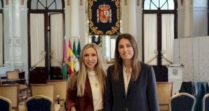 Amaia Madinabeitia, Jefa de Gabinete del Defensor del Pueblo de Navarra, y Teresa Anjinho, Defensora del Pueblo Europeo, en el Ayuntamiento de Málaga.