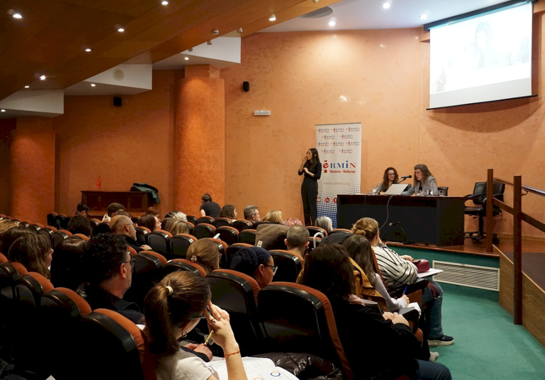 Mónica Iñigo y Leyre Elizari, en la presentación del informe “Informar para Incluir”.
