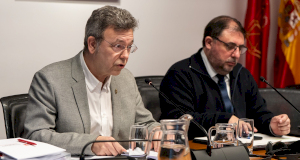 El Defensor del Pueblo, Patxi Vera, y el Presidente del Parlamento, Unai Hualde, en la ponencia parlamentaria para la actualización de la Lorafna.