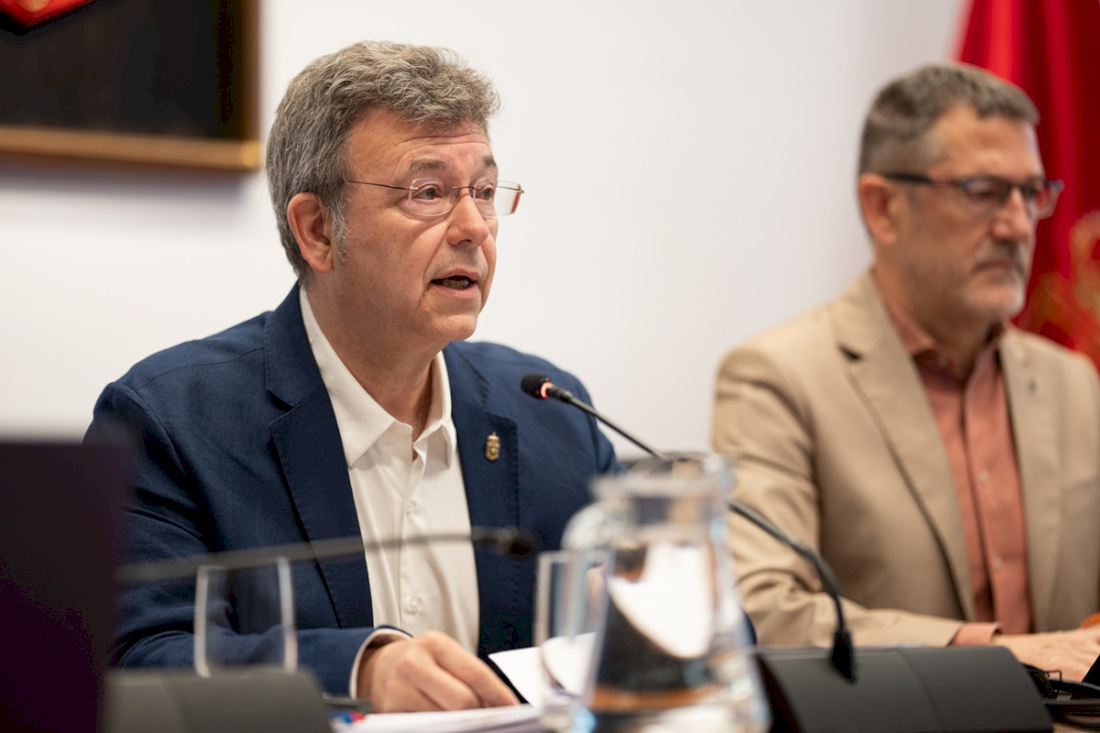 El Defensor del Pueblo de Navarra ha comparecido en la Comisión de Régimen Foral del Parlamento de Navarra